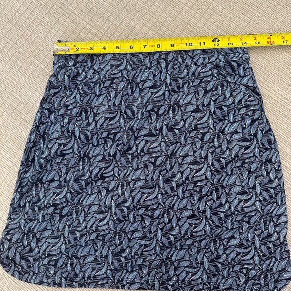 Peter Millar Alice petal palm leaf patterned, blue athletic skort, size Small - Picture 5 of 8